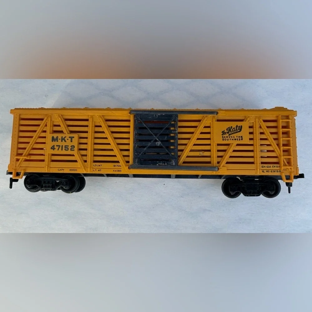 Yellow Model Train Car - Picture 4 of 5